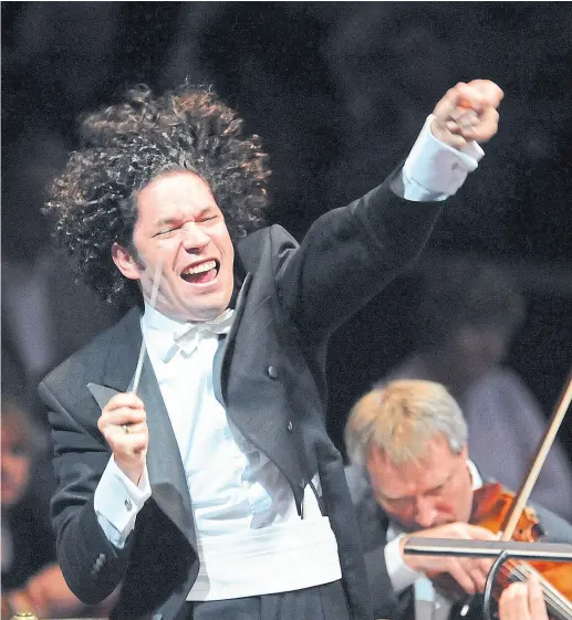  ??  ?? Gustavo Dudamel conducirá la Filarmónic­a de Viena; la soprano Anna Netrebko debutará en el teatro y regresará Marianela Núñez