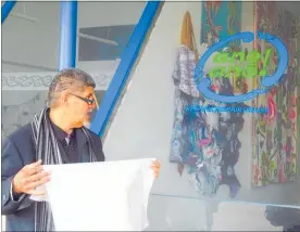  ?? PICTURE / ANNA DUNFORD ?? Te Pokapu Tiaki Taiao o Te Tai Tokerau trustee Ian Kaihe-Wetting unveiling the new Ano Ano! logo.