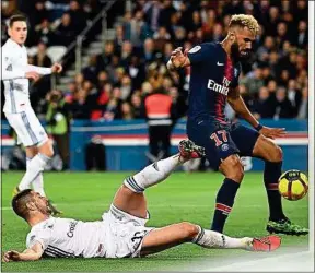  ??  ?? Contre Strasbourg, dimanche, Choupo-Moting a fait preuve de maladresse.