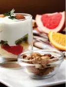  ?? ARCHIVO ?? Frutas, leche y yogur son sanas opciones.