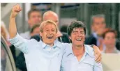  ?? FOTO: DPA ?? Jürgen Klinsmann (l.) und Co-Trainer Löw nach dem Sieg in Spiel um Platz drei bei der WM 2006.