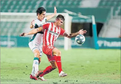  ?? FOTO: EFE ?? Último asalto
Girona y Elche, tras el 0-0 de la ida, disputan hoy el segundo y definitivo asalto con el premio del ascenso a Primera