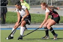  ?? PHOTO: DEREK FLYNN/FAIRFAX NZ ?? Tasman’s Tania Hawley, left, and Arotea Kiwi’s Harriet Ryan in action earlier this season.