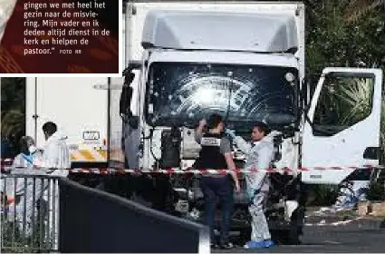  ?? FOTO AFP ?? De vrachtwage­n reed op de Promenade des Anglais in op een mensenmass­a.