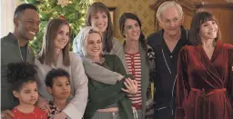  ?? HULU PHOTOS ?? The Caldwells pose for their annual Christmas family photo in “Happiest Season.”