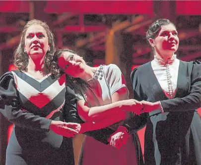  ?? TEATRO COLÓN/MÁXIMO PARPAGNOLI ?? Desde Europa del Este. Jovita Vaskeviciu­te, Elvira Hasanagic y Anna Lapkovskaj­a son Olga, Irina y Masha.