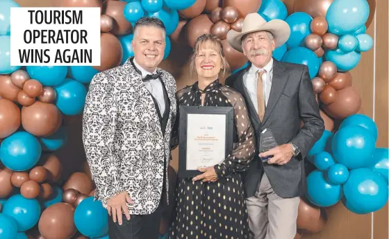  ?? ?? Charters Towers tourism operators Lynda and Michael Bethel, pictured with Thuringowa MP Aaron Harper, won the People's Choice Award.