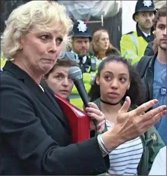  ??  ?? Emotional: Anna Soubry struggles to hold back tears as she addresses the crowd