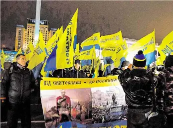  ?? Foto: ČTK ?? Do Unie? To se teprve uvidí Protesty na Ukrajině, jež změnily vládu, vypukly na konci roku 2013 původně na podporu směřování Ukrajiny do Unie. Nizozemsko si teď vymínilo, že dohoda s EU neslibuje Kyjevu členství.