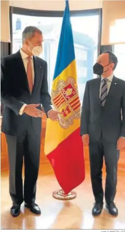  ?? JUANJO MARTÍN / EFE ?? Felipe VI y el jefe de gobierno andorrano, Xavier Espot Zamora, ayer.