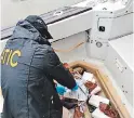 ?? FOTO: EL HERALDO ?? Agentes de la ATIC encontraro­n la droga en la embarcació­n.