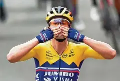  ?? FOTO: ANDER GILLENEA / AFP ?? Auftakt nach Maß: Titelverte­idiger Primoz Roglic gewinnt die erste Etappe der Vuelta.