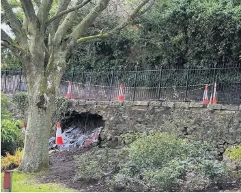  ??  ?? Danger
BEAR Scotland has said the wall underneath the A85 was “at risk of collapse”