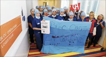  ?? (Photos Patrice Lapoirie) ?? Le bloc opératoire en grève hier, mais certains personnels ont été réquisitio­nnés.