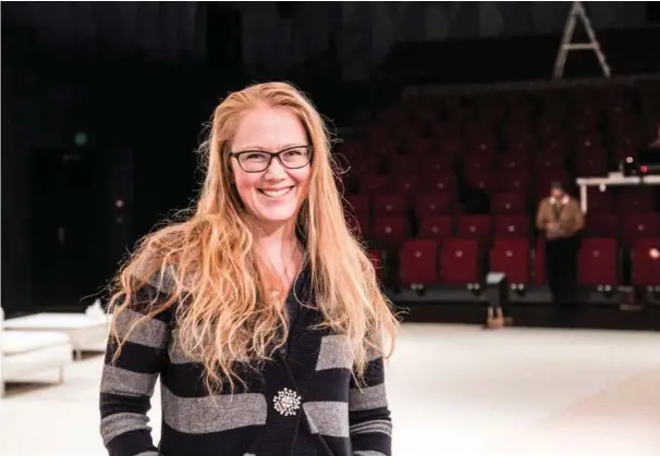  ?? FOTO: KRISTIAN HOLE ?? Teatersjef ved Kilden Teater, Birgit Amalie Nilssen, retter knallhard kritikk mot både Høyre, KRF, Venstre og Arbeiderpa­rtiet. Hun håper på valgskred for partiene SV, Rødt og Miljøparti­et De Grønne.