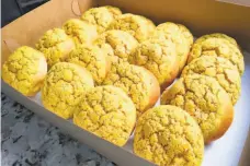  ?? Tai Zhan Bakery ?? Vegan pineapple buns, above, at Tai Zhan Bakery in Los Gatos. Vegan calamansi pie, right, at Sweet Condesa in Oakland.