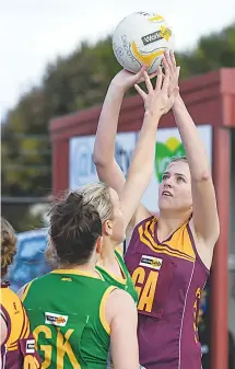  ?? ?? Right: Tess Mapleson was a tall target for Drouin’s B grade side on Saturday.