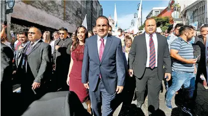  ?? JORGE CARBALLO ?? El ex alcalde de Cuernavaca se convirtió ayer en el Ejecutivo estatal número 45 en Morelos.