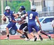  ?? Barbara Hall ?? The Gordon Central High School football team, seen here in its spring game against Ridgeland, is working out three days a week as they continue preparatio­ns for the upcoming 2022 campaign.