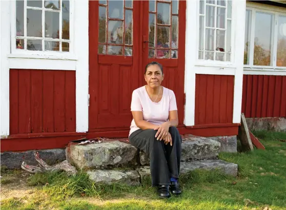  ?? Bild: CARINA NILSSON ?? MODFÄLLD. Fabiola Cepeda har i flera år kämpat för att få arbeta som tandläkare i Sverige.men det sista hindret har visat sig sig svårt att ta sig över.