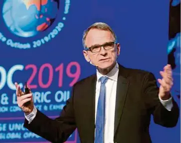  ?? PIC BY AZHAR RAMLI ?? Oil World executive director Thomas Mielke expects palm oil prices to increase to RM2,600 a tonne in the first half of next year.