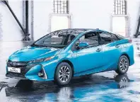  ?? FOTO: HERSTELLER ?? Der Toyota Prius Plug-in-Hybrid soll aufgrund seiner großen Reichweite sogar reinen Elektroaut­os Konkurrenz machen.