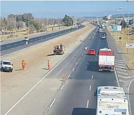  ?? (GOBIERNO DE CÓRDOBA) ?? Habilitaci­ón parcial. La Provincia abrió al tránsito un tramo de 2,2 kilómetros de la autopista con tres carriles.