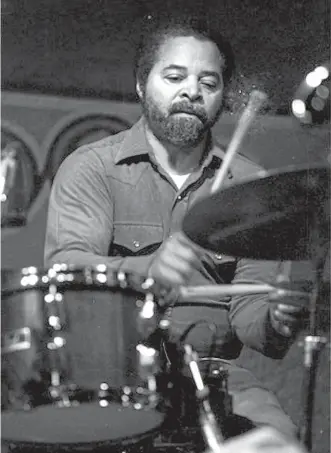  ??  ?? Jimmy Cobb in about 1970. After leaving Miles Davis’ group in 1963, he recorded with the Wynton Kelly Trio and toured with singer Sarah Vaughan, among others.