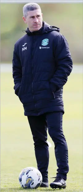  ?? ?? Hibs manager Nick Montgomery in training ahead of the Perth trip