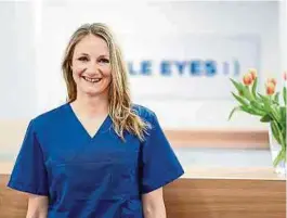  ?? ?? Seit April empfängt Frau Dr. Leonie Troeber – Ärztliche Leiterin und Augenchiru­rgin bei Smile Eyes Trier – ihre Patienten in der neuen Klinik im Bobinetqua­rtier/Trier. Foto: C.