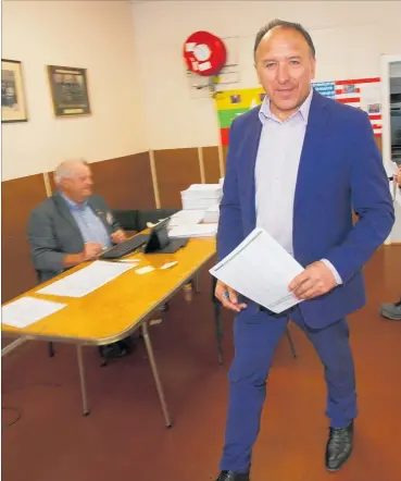  ?? PHOTO / MICHAEL CUNNINGHAM ?? Pita Tipene, co-chairman of Te Kotahitang­a, making his vote at Whanga¯rei’s Terenga Paraoa (Kaka Porowini) Marae yesterday on a new plan to get Nga¯puhi’s treaty negotiatio­ns to move forward.