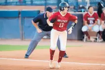  ?? COURTESY OF NEW MEXICO STATE ?? New Mexico State basketball player Jemerrio Jones (10), top photo, and Aggies softball player Kelsey Horton were named the top athletes in the WAC.