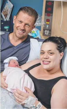  ?? Picture: JERAD WILLIAMS ?? Shane and Melanie Stefanac with their little girl, Mila Rose, who was born on New Year’s Day.