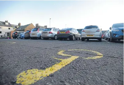  ?? Kim Cessford. ?? Angus councillor Lois Speed believes those who can walk should leave their cars behind.