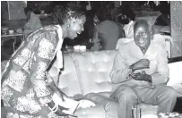  ??  ?? In the line of duty . . . Mrs Knuth exchanging pleasantri­es with former Zambian President the late Kenneth Kaunda at an event in 1986