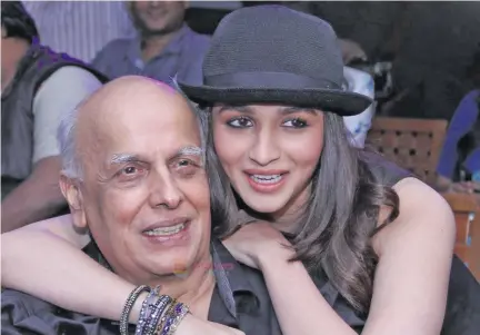  ??  ?? Mahesh Bhatt with daughter Alia Bhatt.