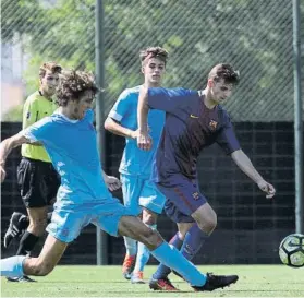  ?? FOTO: PEP MORATA ?? Ple del juvenil B del Barça B Amb el 4-0 al Girona B, ha sumat tots els punts