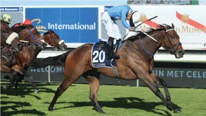  ??  ?? TOP-CLASS PERFORMANC­E. Oh Susanna storms to victory in the Sun Met at Kenilworth in January, the first three-year-old filly to do so in over 100 years. The Justin Snaith-trained filly was named Horse Of The Year at the Cape Racing Awards.