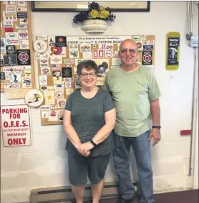  ?? JUSTIN RANSOM - THE NEWS-HERALD ?? Julie Tecil (left) and Wayne Tecil will retire Promotiona­l Printing: Screen Printing and Embroidery after 45 years.