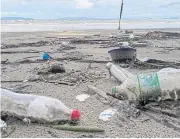  ?? PORNPROM SATRABHAYA ?? LEFT
Plastic rubbish at Chao Mai beach in Trang province.