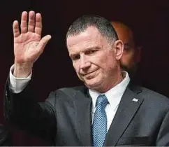  ?? Photo: AFP ?? Yuli Edelstein, président de la Knesset, donne sa démission après avoir refusé de se plier à l’injonction de la cour suprême d’organiser un vote pour le remplacer.