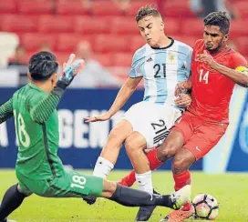  ?? (AP) ?? A Rusia 2018. De los que golearon ayer a Singapur, el cordobés Paulo Dybala es uno de los pocos que segurament­e estarán en el Mundial.