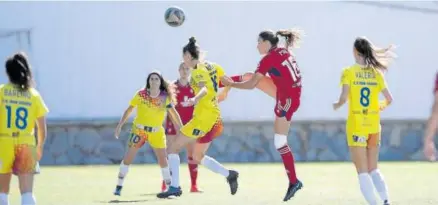  ?? Foto: Osasuna ?? Mar Torras, autora del primer gol, en un lance del partido de ayer.