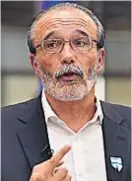  ??  ?? Fabián López. Ministro de Agua, Ambiente y Servicios Públicos.