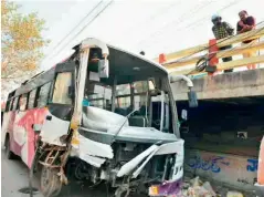  ?? — DC ?? The shatterred bus after it fell off the bridge at Sanathnaga­r on Wednesday.
