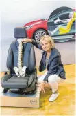  ??  ?? Gesundheit­sbewusst: Auch Massenhers­teller wie Opel bauen auf rückenscho­nende Autositze.