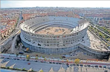  ??  ?? Vista panorámica de las obras en el Nuevo Mestalla.