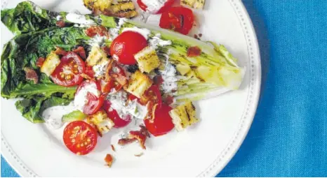  ?? PHOTO BY SARA MOULTON VIA THE ASSOCIATED PRESS ?? Sara Moulton’s Grilled BLT Salad With Buttermilk Dressing.