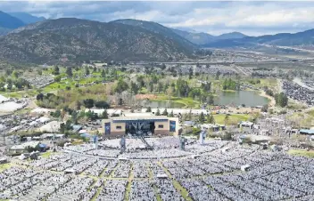  ??  ?? Eliezer Gutiérrez, vocero de La Luz del Mundo, refirió que la Santa Cena es la máxima celebració­n de la Iglesia porque recuerda el sacrificio de Jesucristo, por lo que en esa conmemorac­ión se llegan a congregar hasta 500 mil fieles.