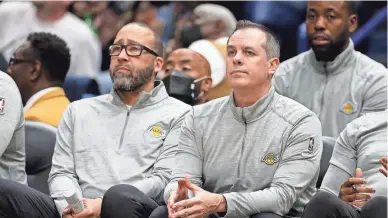  ?? CHUCK COOK/USA TODAY SPORTS ?? Los Angeles Lakers head coach Frank Vogel, right, with assistant coach David Fizdale in the second half against the New Orleans Pelicans at the Smoothie King Center in New Orleans in 2022.